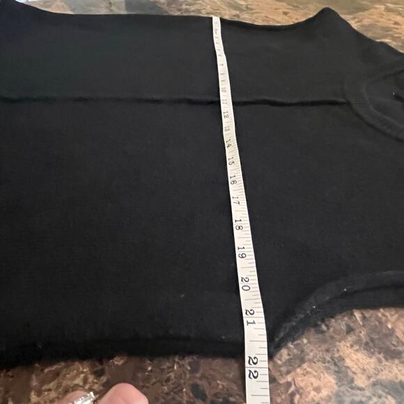 Merokeety Sleeveless Sweater Top - Picture 9 of 9